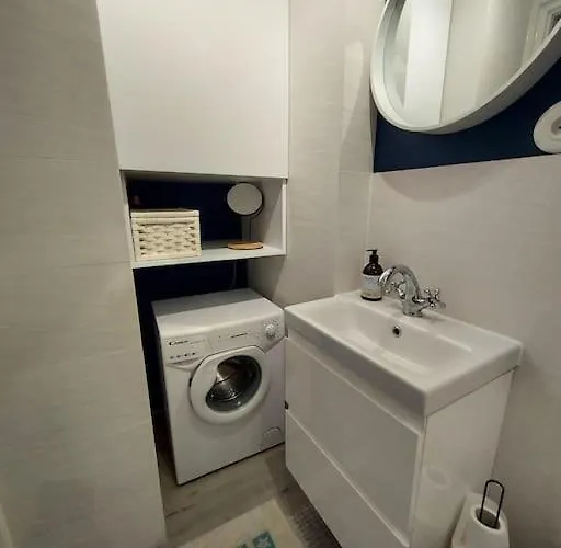 Appartement Sloneczna Klimatyzowana Kawalerka W Sercu Miasta - Piotrkowska 37